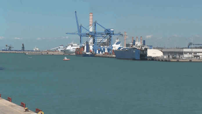 PORTO CIVITAVECCHIA FOTO00000000